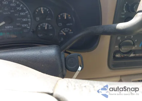 2002 Chevrolet Suburban C1500 z USA, uszkodzony, nr VIN 3GNEC16Z42G198791